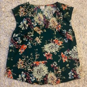 Beautiful floral blouse - great for work!
